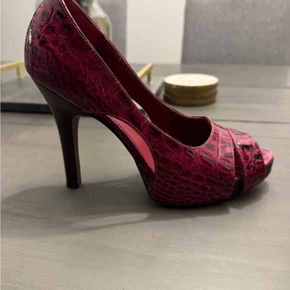 J Vincent Peeptoe Pumps - Picture 2 of 3